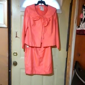 SUIT 2PCS WOMEN'S TOP AND SKIRT 8  ORANGE $129